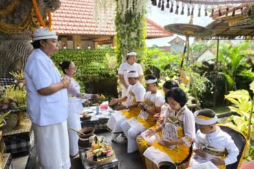 LAHIR WUKU DUKUT | Ambeknya Keras, Was Penganten, “Ketika Orang Tuanya Men1nggal, Hidup Melar4t”