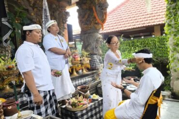 LAHIR WUKU JULUNGWANGI | Tidak Suka Diatasi, Boros, Terkadang CERAI MATI ?