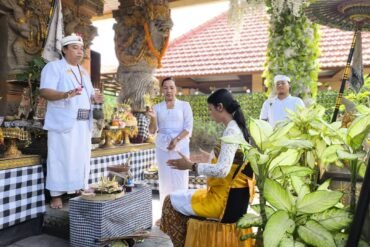 LAHIR WUKU DUKUT | Ambeknya Keras, “WAS PENGANTEN”, Konon Ketika Orang Tuanya Men!nggal, Hidup Mel4rat?
